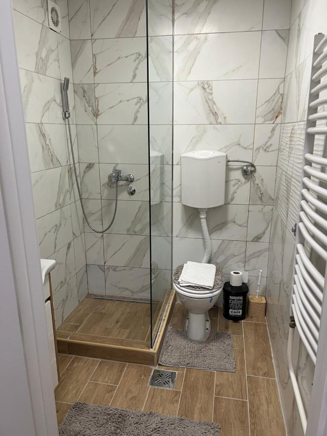 Apartman Didi2- Free Private Parking-Garage Novi Sad Exteriör bild