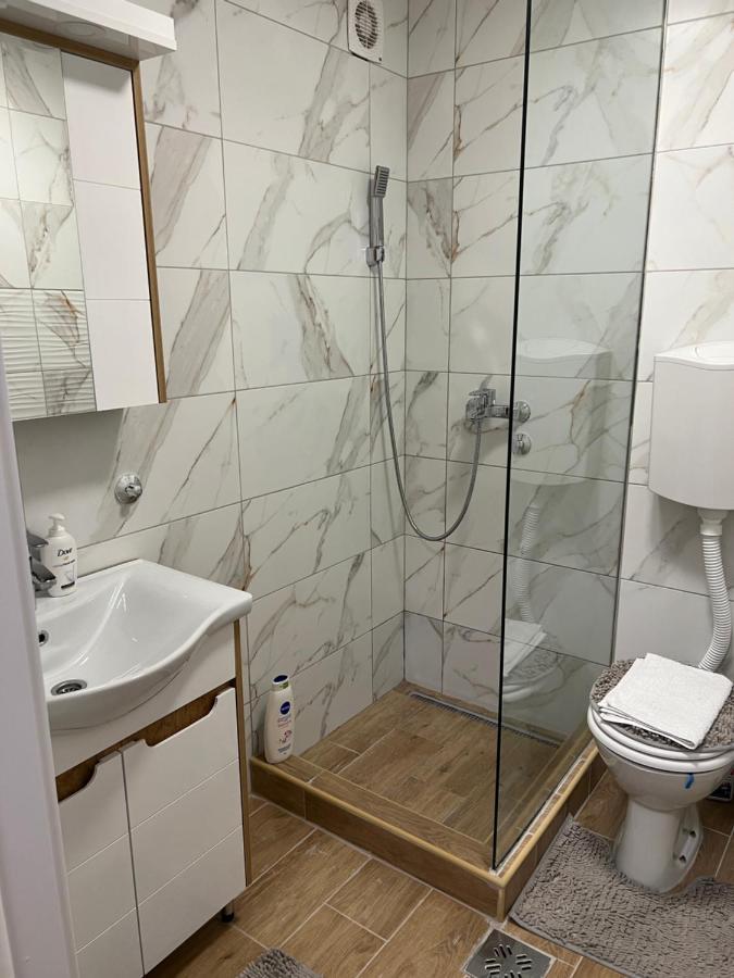 Apartman Didi2- Free Private Parking-Garage Novi Sad Exteriör bild